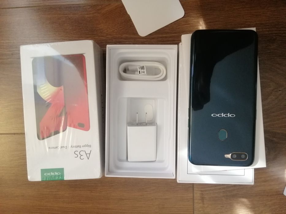 Смартфон Oppo A3s 4/64 гб