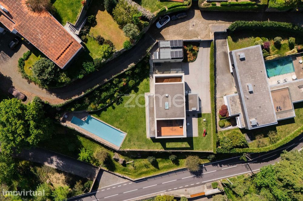 Moradia T4 de luxo em condomínio fechado, Quinta de Vilar, Guimarães