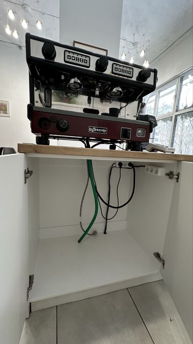 Барна стійка. Бар. Ресепшн. Стійка адміністратора