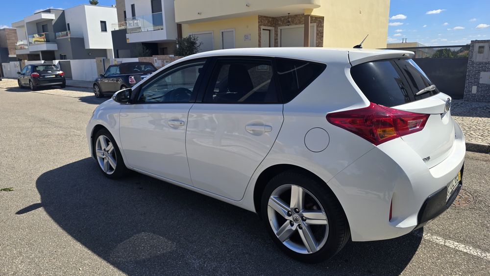 Toyota Auris Sport 1.4D-4D sempre assistido na  Toyota.