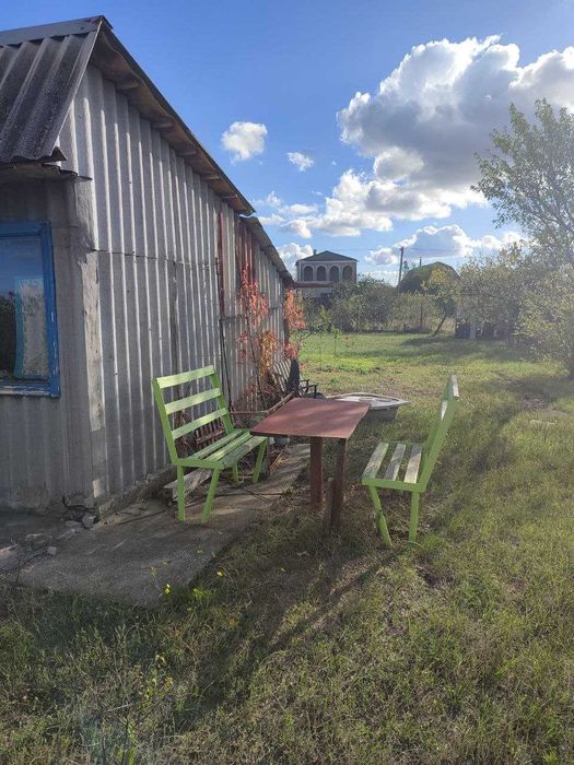 участок, есть маленький домик, берег лимана