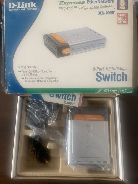 Комутатор ( Switch D-link Des 1005D )