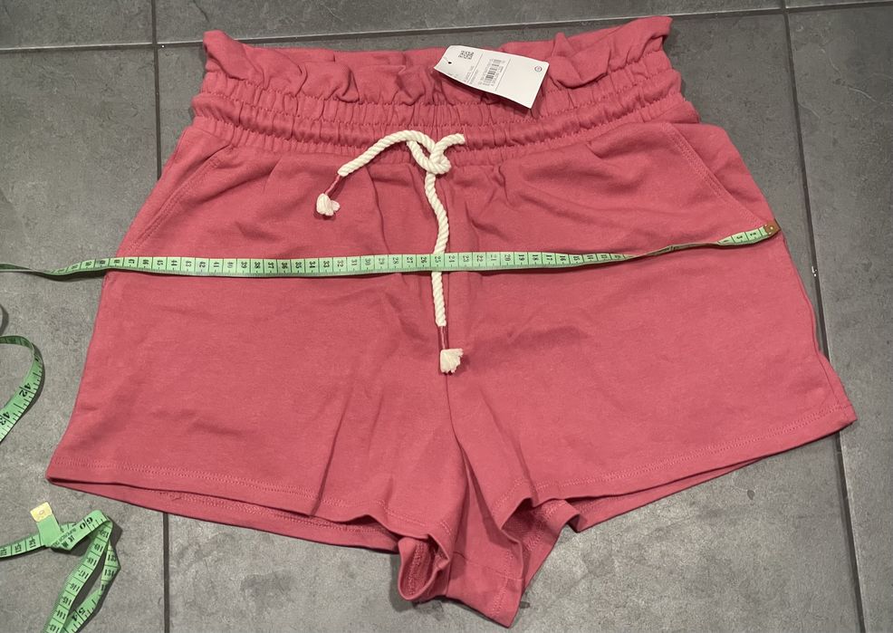 Шорти жіночі, розмір М, C&A