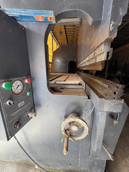Máquina Quinadeira Guifill 100Ton 3000mm