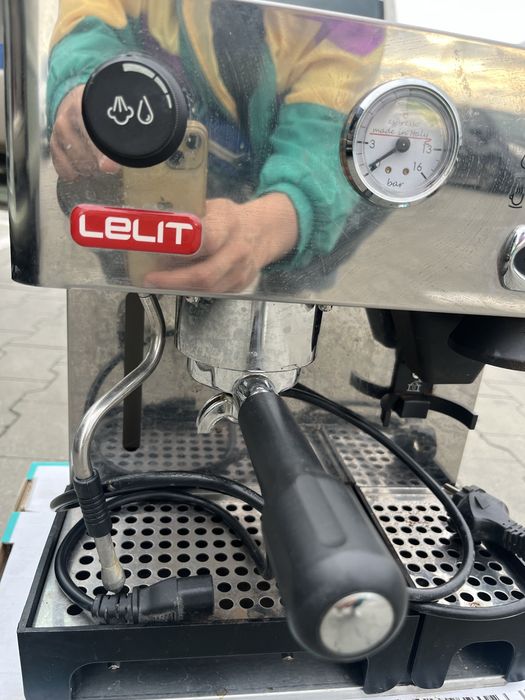 Ekspres lelit anita PL042TEMD uszkodzony młynek