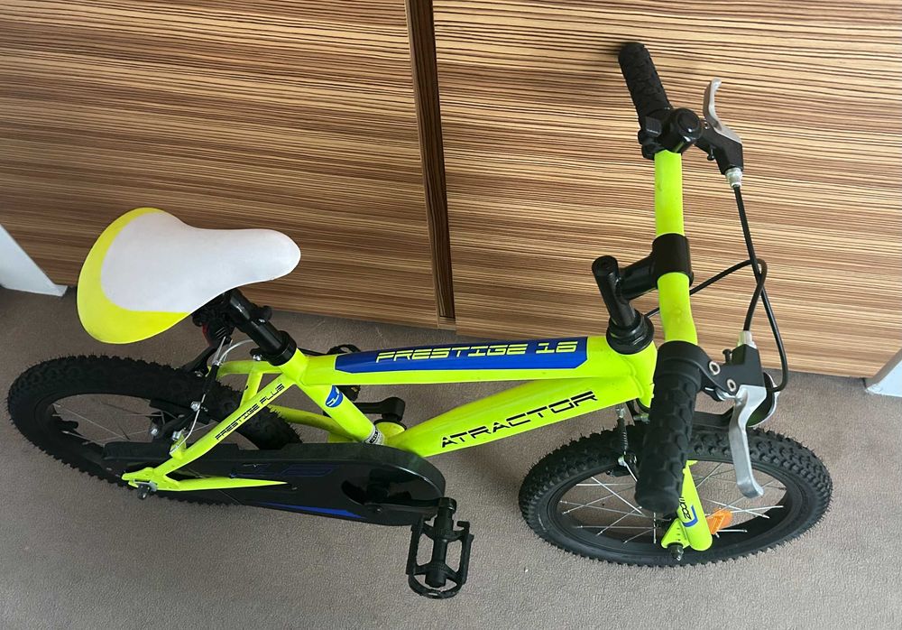 Bicicleta para criança, com suporte para carro