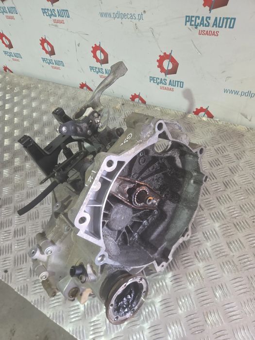 Caixa de velocidades manual VOLKSWAGEN Polo (6R, 6C)