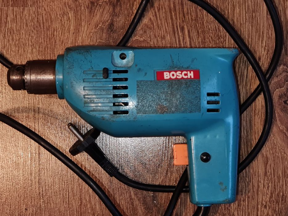 Stara wiertarka Bosch P110 (0 603 240
703)