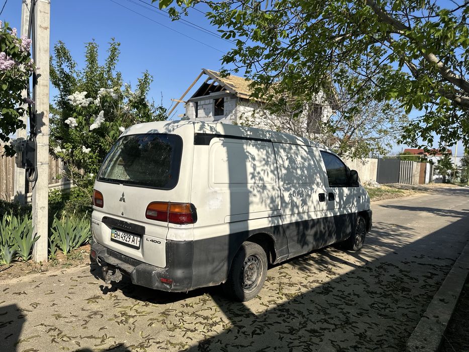 Mitsubishi L400 бусик