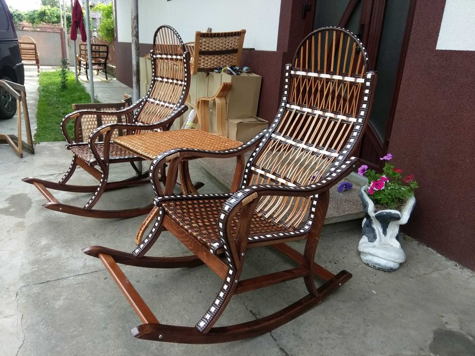 Крісло гойдалка плетене з лози розбірне букове