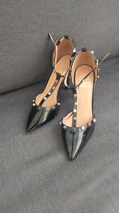 Sapatos de salto