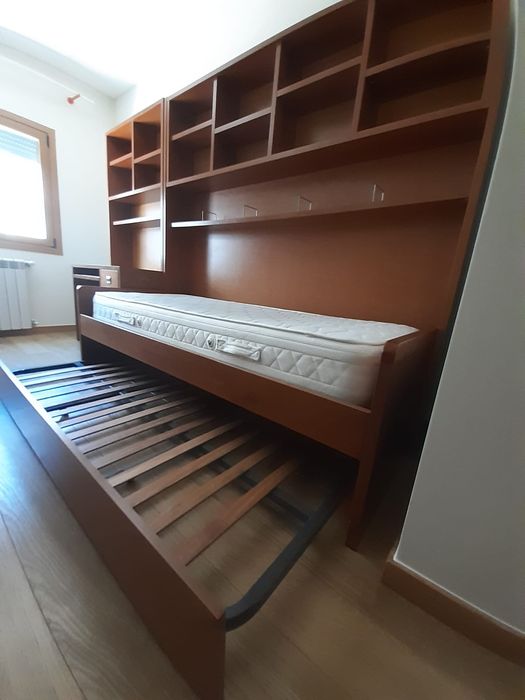 Cama dupla e secretárial