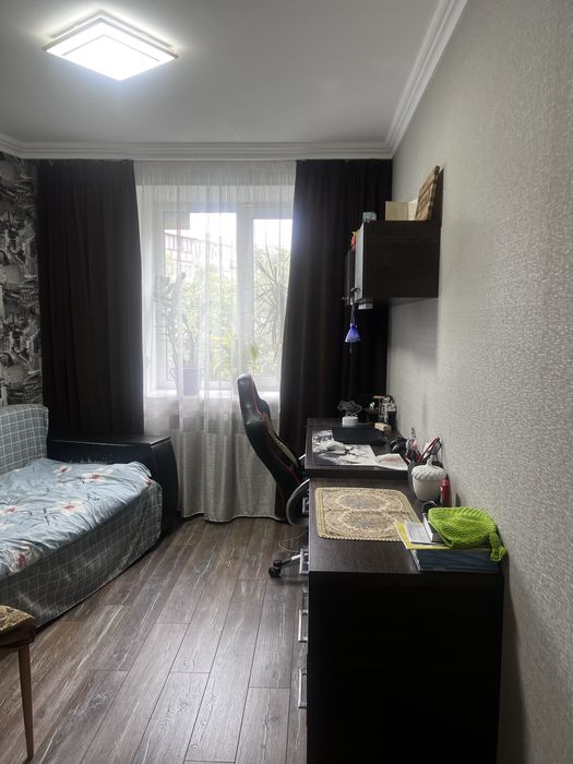 Продам  ідеальну 3х кімн ( 2 ПОВЕРХ ) квартиру по вул. Велика Набережна