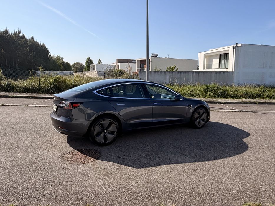 Tesla Model 3 Standard Range Plus RWD