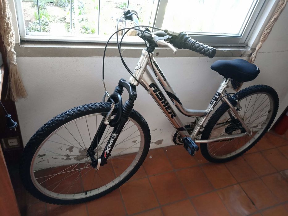 Modelo Asher com pouco uso