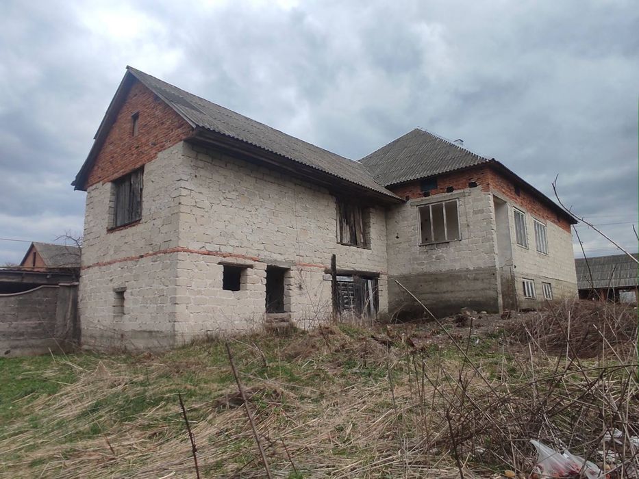 Продається будинок (Первинний ринок)