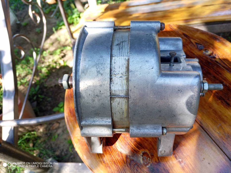 Генератор Г287 14В 90А