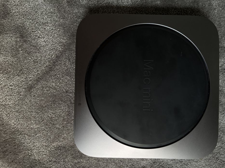Mac mini 2018 128 GB SSD stan jak nowy