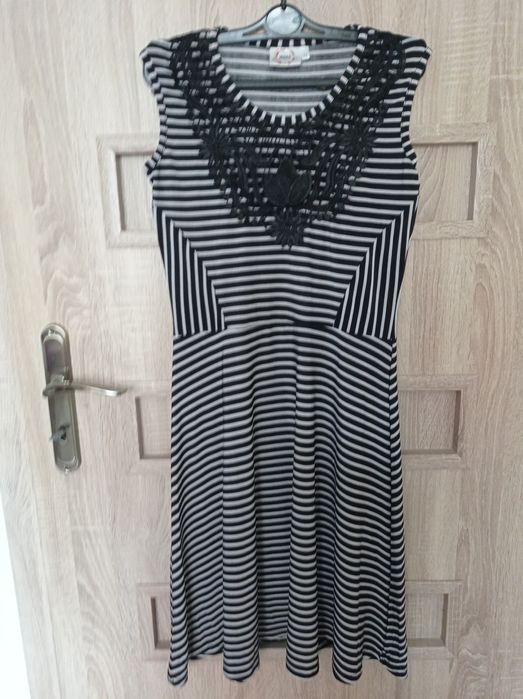 Sukienka czarna, wizytowa