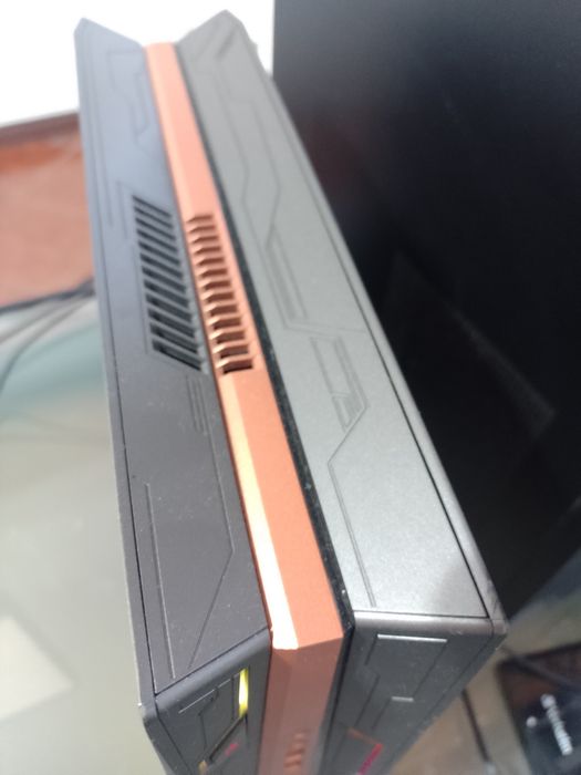 PC Gaming ASUS ROG GR8 II –NVIDIA GTX 1060 3GB - i5  Compacto, Rápido e em Excelente Estado