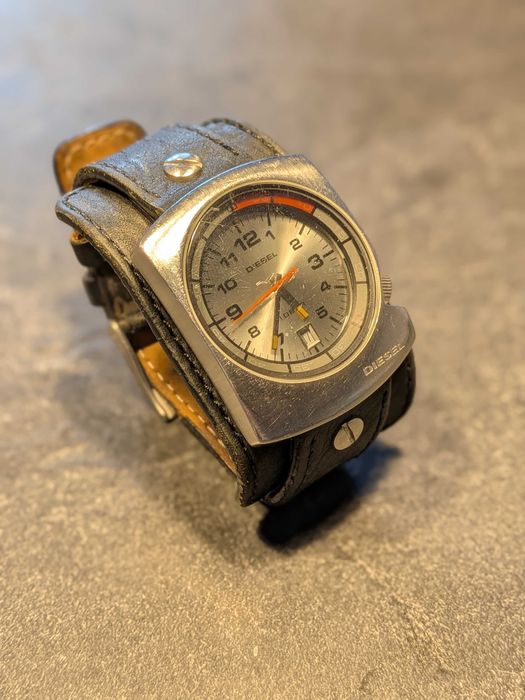 Zegarek Diesel DZ2046 - styl metal/punk, rarytas!