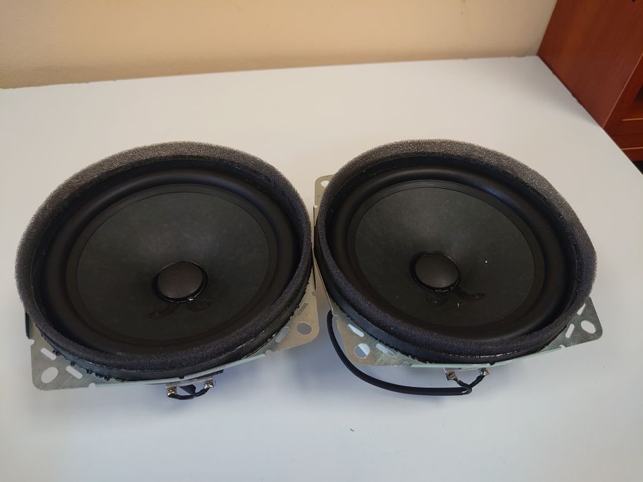 Автомобильный динамик 16см для работы от ГУ. Новые.