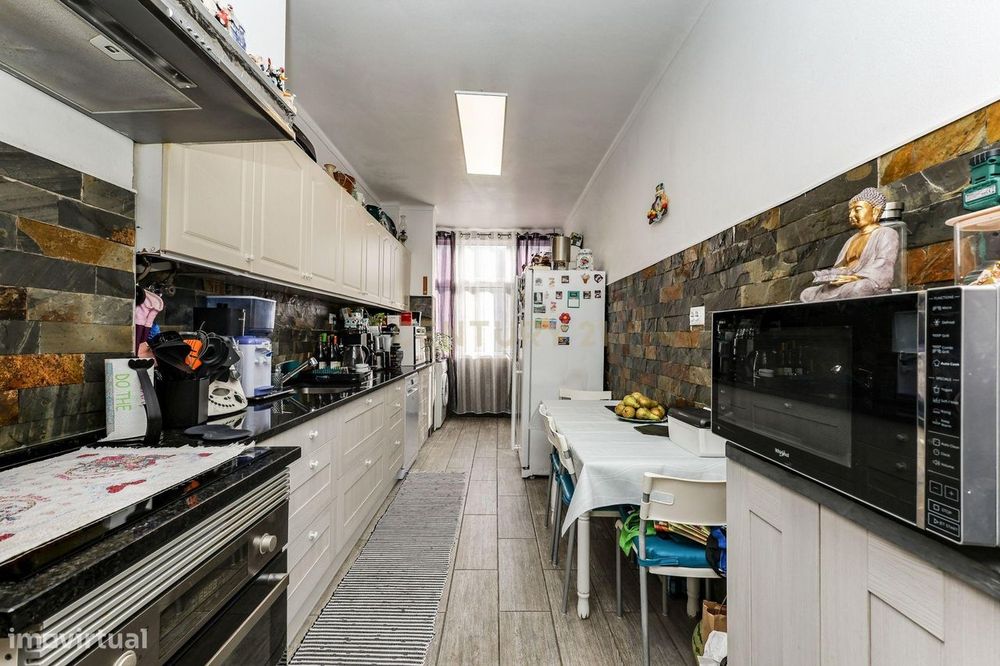 Apartamento T2 com 87 m² em excelente estado de conservação em Vale de
