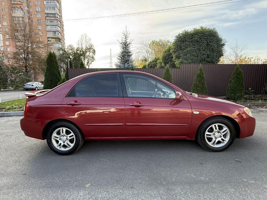 Продам Kia Cerato 1.6 бензин