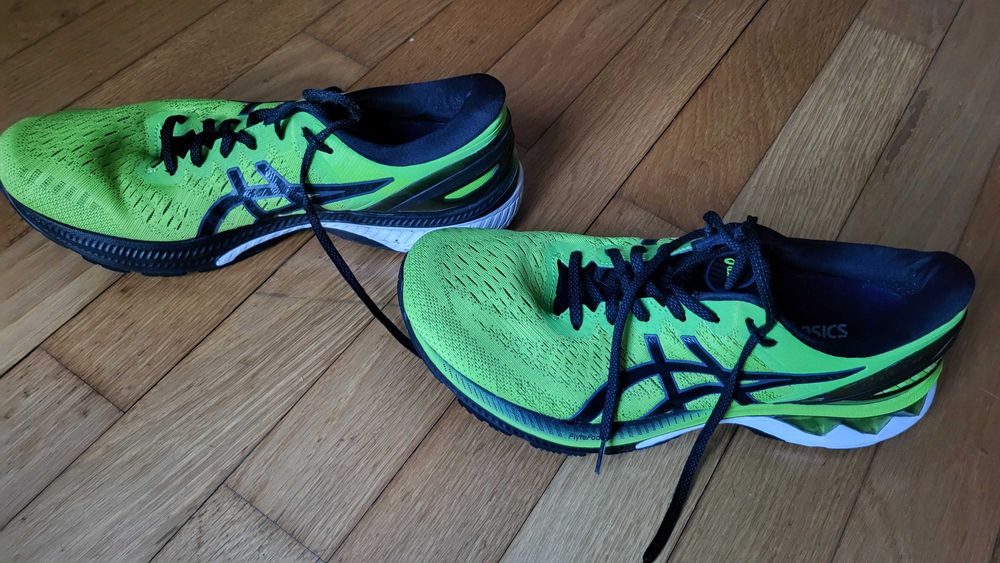 tenis asics em excelente estado