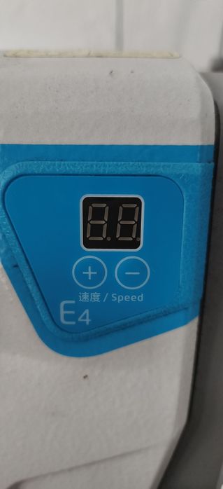 Overlock maszyna Jack e4
