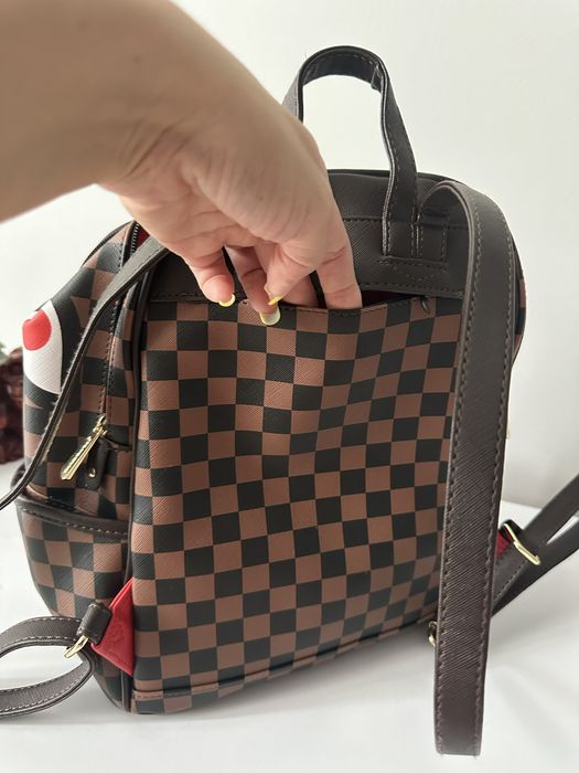 Продам Рюкзак spraygrounds