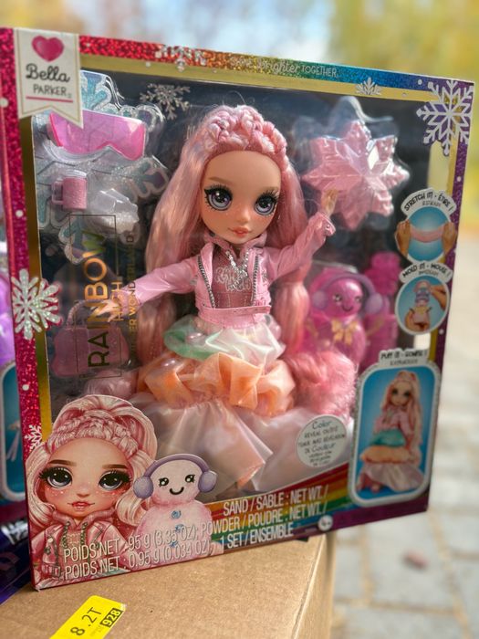 Rainbow High Winter Wonderland Bella Pink