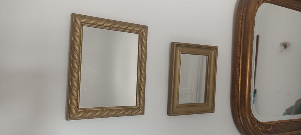 Candeeiro, mesa e 5 espelhos