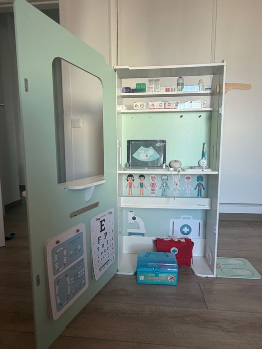 Posto médico + Farmácia infantil