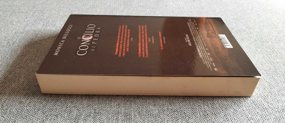 Livro "O concilio de pedra" de Jean-Christophe Grangé