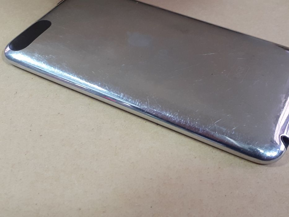 Apple iPod A1288 "16GB"