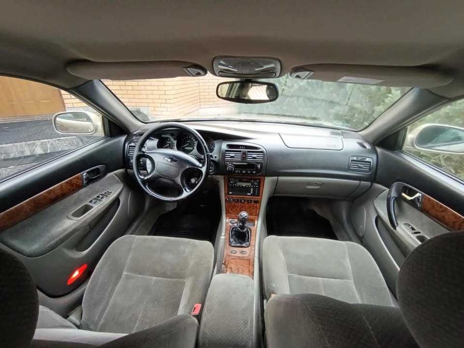 Wygodna limuzyna - z silnikiem benzynowym Chevrolet Evanda