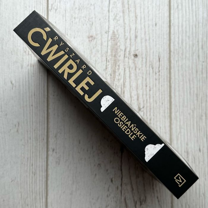 Książka „Niebiańskie osiedle” Ryszard Ćwirlej tom 1 Czwarta Strona