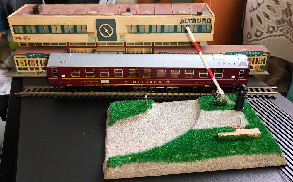 Lokomotywy BR-44 DB i BR-01 182 + Loko. Amtrak USA i wagon Mitropa  HO