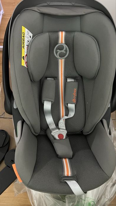 Cybex 2 Cloud G i-Size Plus, 2 Redutores e 2 Adaptadores  - Com Garantia