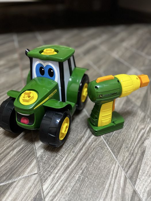 Продам дитячі іграшки ( трактор, гра)