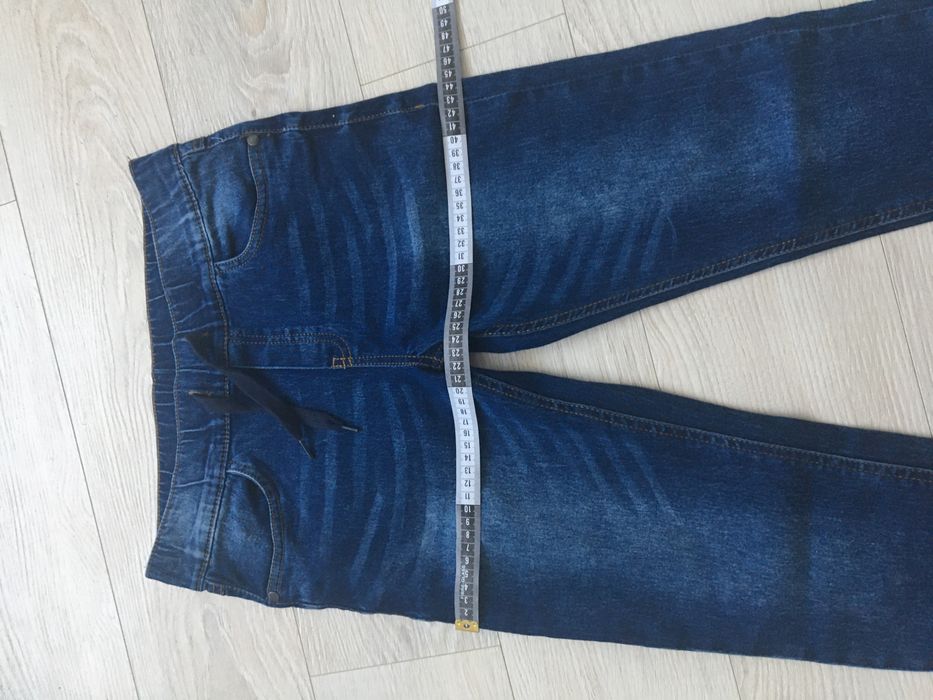 Джинси на. 152 р.