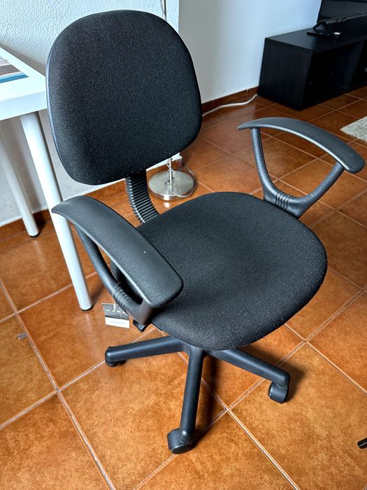 Comfortable Office Chair – Fairly Used, Great Condition
