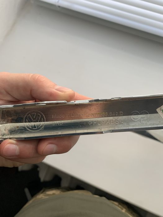 Молдинг бампера лівий 5NA853841D хром бампера vw tiguan 2