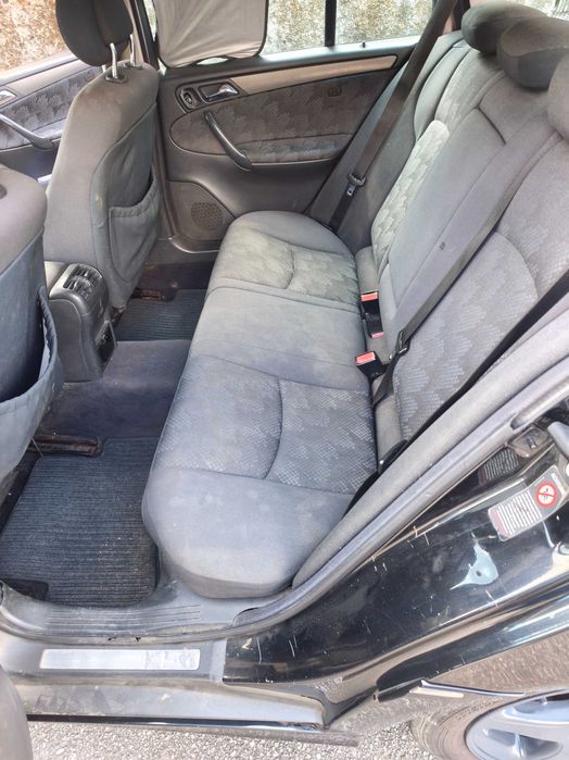 Vendo carrinha Mercedes-Benz C-220cdi 150cv AVANTGARDE 03/2001