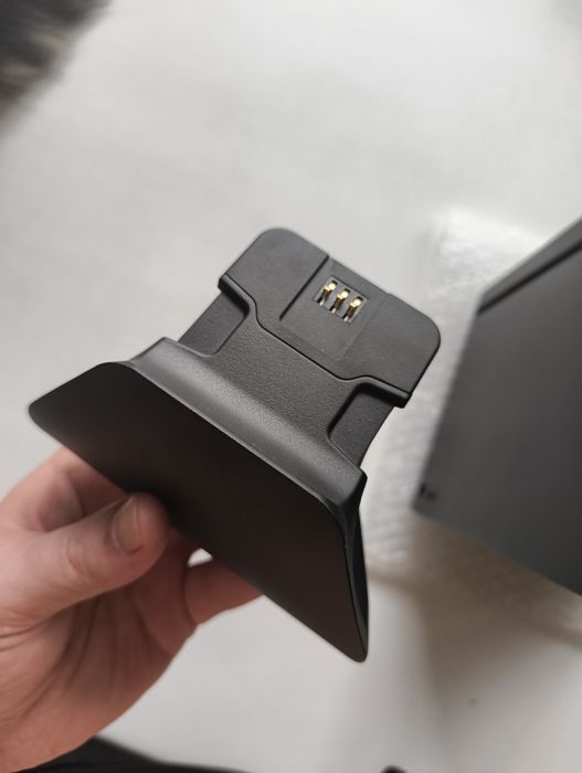 Зарядное / докстанция Razer Xbox, аккумуляторы в подарок
