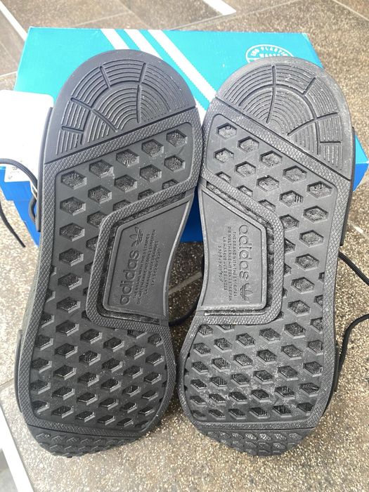 Adidas nmd r1 нові