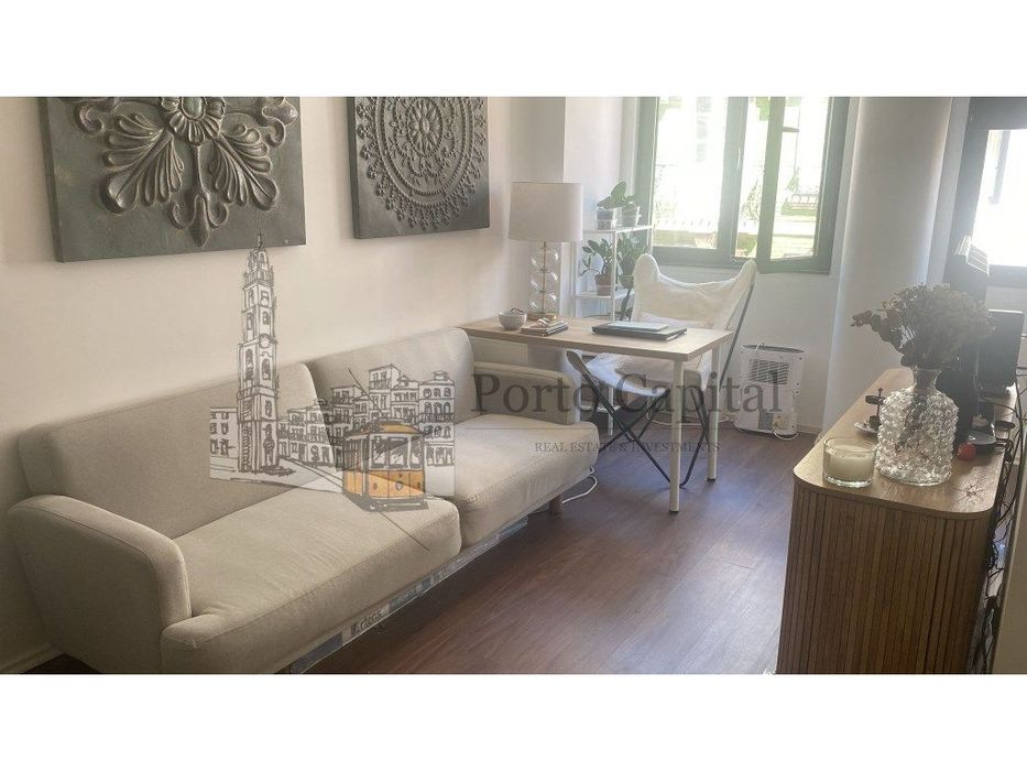 Excellent T1 Apartment in the Center of Porto for Rent
