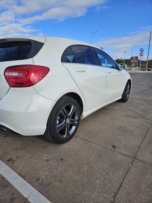 Mercedes a180 impecável