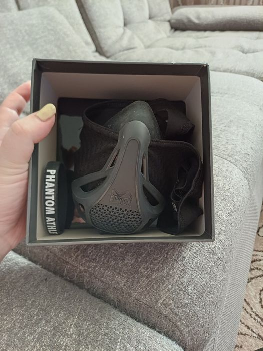 Маска для тренування дихання Phantom Training Mask Carbon